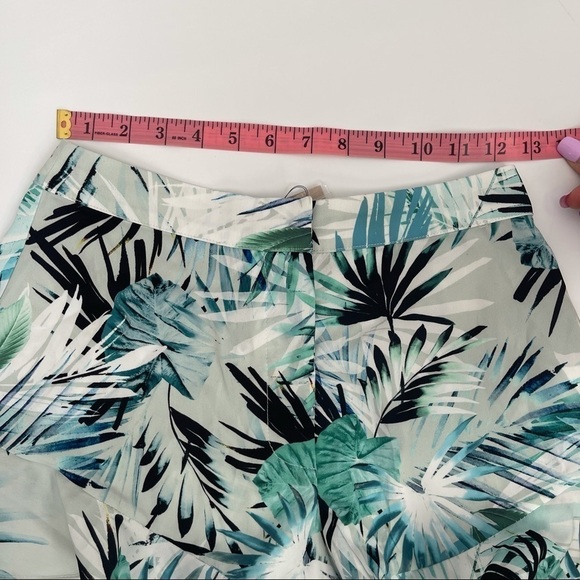 Fashion Nova Rosalyn Tropical Two Piece Set Knot Front Crop Top & Shorts Small S - Picture 6 of 8